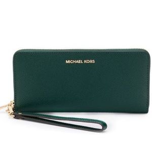 Michael Kors large continental wristlet